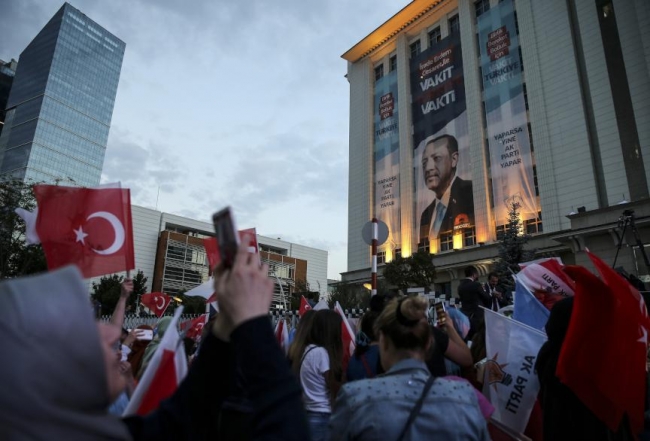 Seçim sonuçları yurt genelinde kutlandı